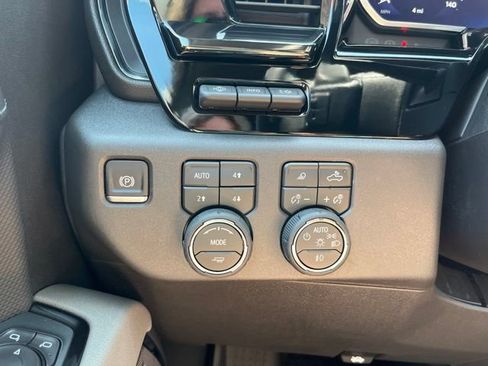 New 2026 Chevrolet Silverado 1500 ZR2 w/ Dark Appearance Package AWD/4WD image 31