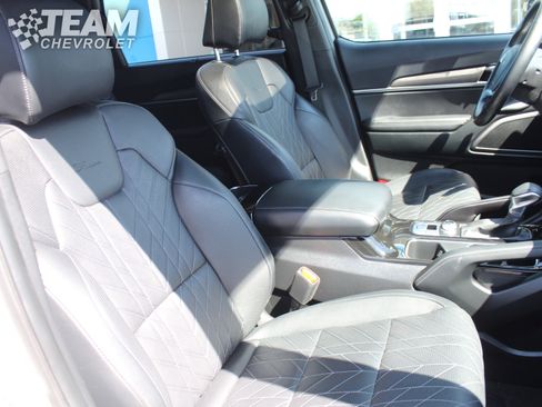 Used 2025 Kia Telluride EX X-Line AWD/4WD image 32