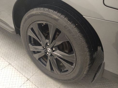 Used 2018 Nissan Pathfinder SL w/ Midnight Edition Package image 31