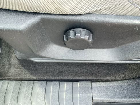 Used 2018 Ford F150 XLT w/ Trailer Tow Package image 10