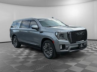 Used 2023 GMC Yukon XL Denali Ultimate AWD/4WD video 3
