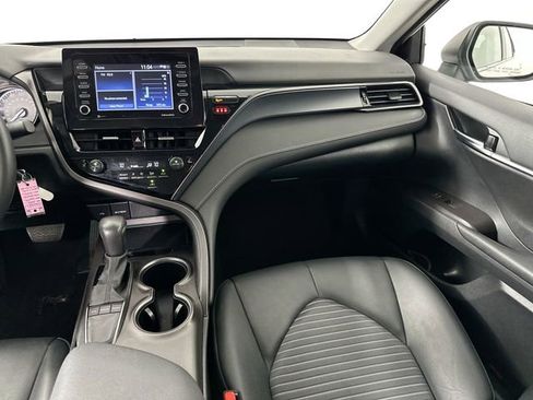Used 2024 Toyota Camry SE image 24