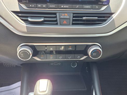Used 2025 Nissan Altima 2.5 SR FWD image 19