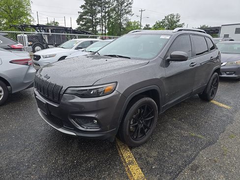 Used 2019 Jeep Cherokee Limited AWD/4WD image 2