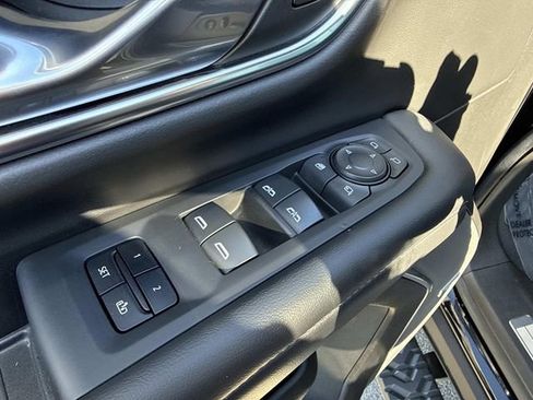 Used 2022 Chevrolet Tahoe Z71 w/ Off-Road Capability Package image 9