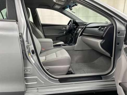 Used 2016 Toyota Camry LE FWD image 22