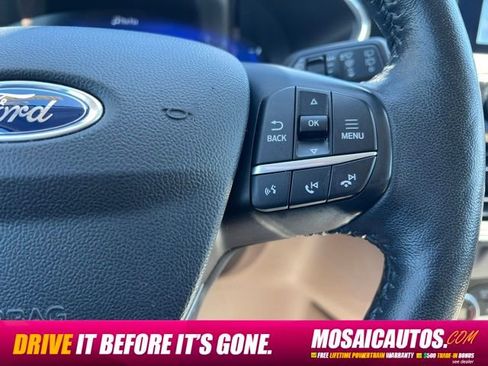 Used 2020 Ford Escape Titanium AWD/4WD image 33
