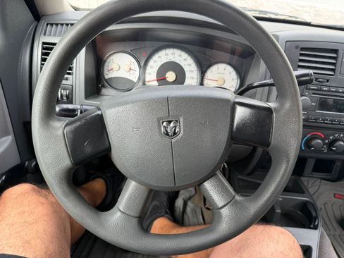 Used 2005 Dodge Dakota ST image 27