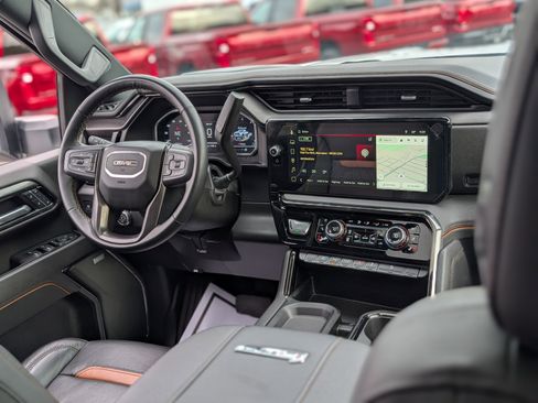 Used 2025 GMC Sierra 2500 AT4 w/ AT4 Premium Plus Package image 16