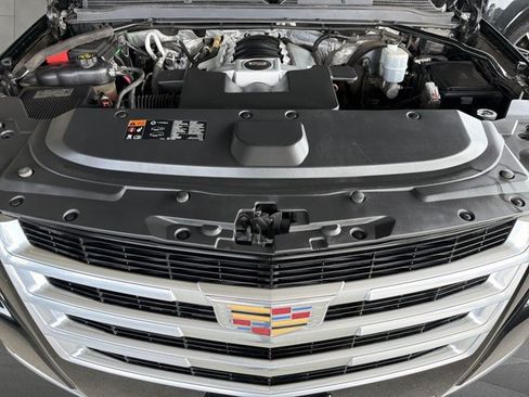 Used 2016 Cadillac Escalade Premium RWD image 25