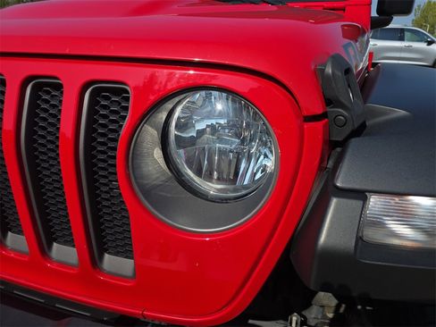 Used 2019 Jeep Wrangler Unlimited Rubicon w/ Cold Weather Group image 32