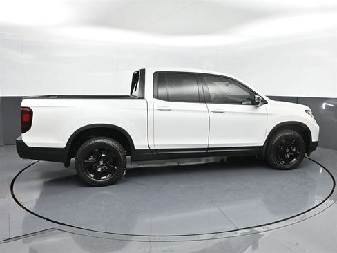 Used 2025 Honda Ridgeline Black Edition image 30