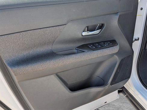 New 2026 Nissan Kicks SV w/ SV Premium Package image 13