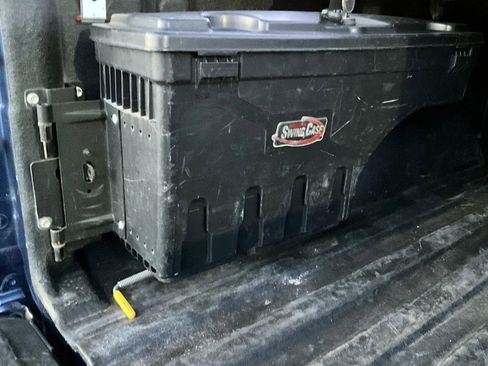 Used 2015 Chevrolet Silverado 1500 LTZ Z71 w/ LTZ Plus Package image 10