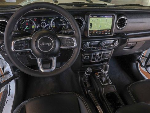 Used 2023 Jeep Wrangler Sahara AWD/4WD image 23