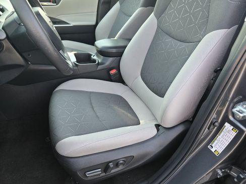 Certified 2023 Toyota RAV4 XLE w/ XLE Grade Weather Package AWD/4WD image 24