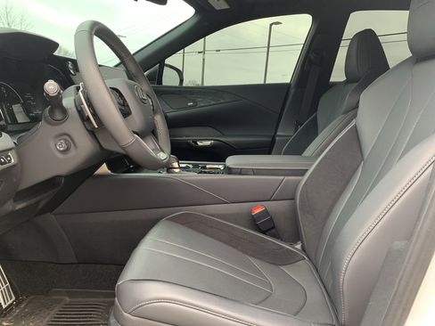 Certified 2025 Lexus RX 500h F Sport image 16