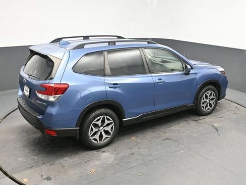 Used 2019 Subaru Forester Premium image 25