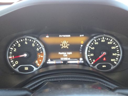 Used 2016 Jeep Renegade Trailhawk image 24