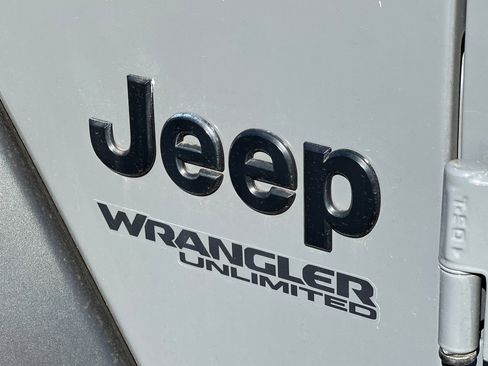 Used 2022 Jeep Wrangler Unlimited Sport S image 26