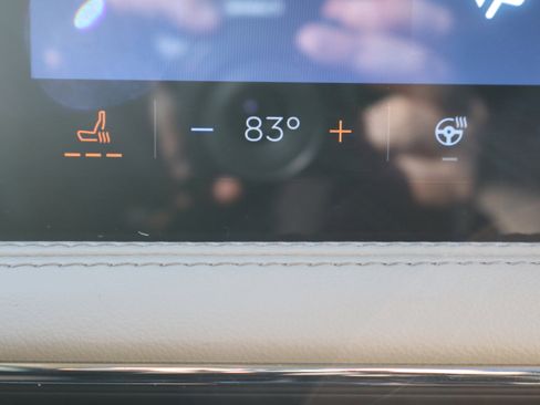 Used 2025 Lincoln Corsair Reserve image 22