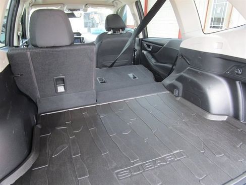 Used 2021 Subaru Forester Premium image 16