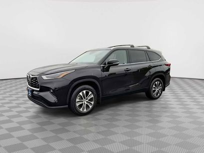 Used 2022 Toyota Highlander XLE