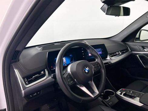 Used 2025 BMW X1 xDrive28i w/ Technology Package image 10