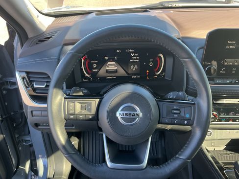 Certified 2021 Nissan Rogue Platinum image 14