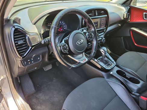 Used 2020 Kia Soul GT-Line Turbo FWD image 4