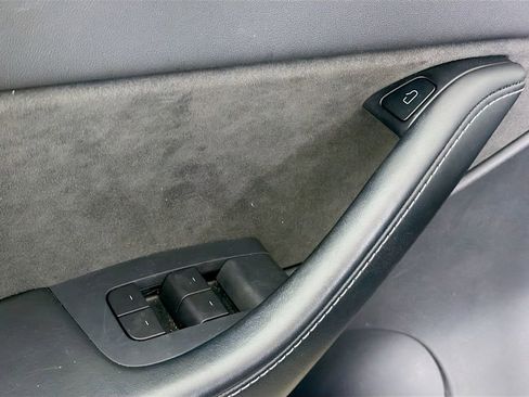 Used 2021 Tesla Model Y Long Range image 22