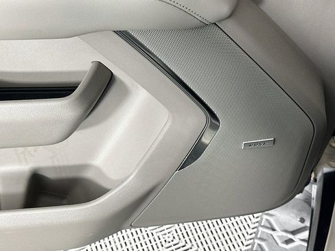 Used 2021 Chevrolet Tahoe Z71 w/ Luxury Package image 19