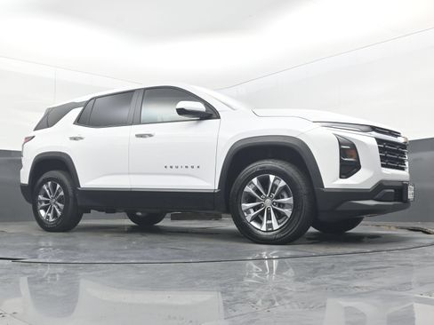 Used 2025 Chevrolet Equinox LT FWD image 20
