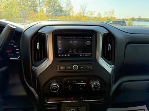 Used 2022 Chevrolet Silverado 2500 Custom w/ Gooseneck/5TH Wheel Package AWD/4WD image 19