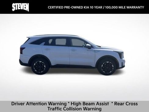 Certified 2025 Kia Sorento S w/ Panoramic Sunroof Package image 6
