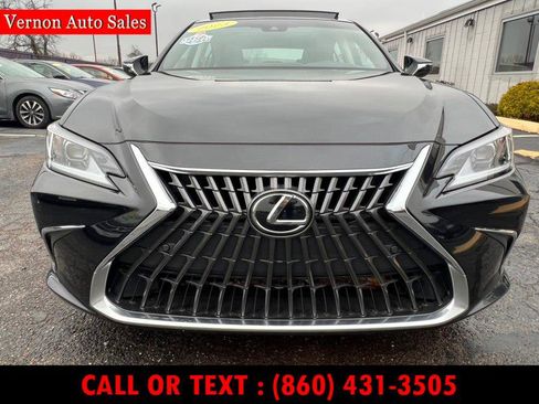 Used 2023 Lexus ES 350 w/ Luxury Package image 2