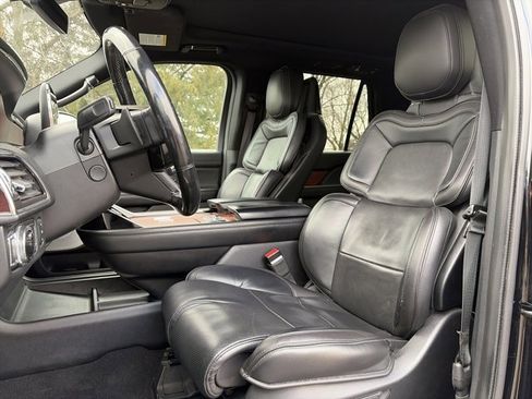 Used 2018 Lincoln Navigator Reserve w/ Technology Package image 23