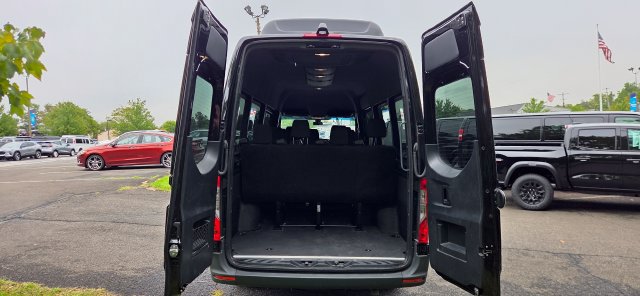 Used 2025 Mercedes-Benz Sprinter 2500 image 9
