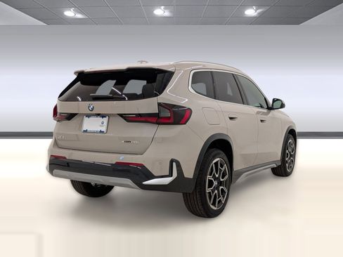 New 2026 BMW X1 xDrive28i w/ Technology Package AWD/4WD image 9