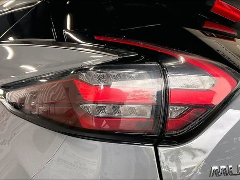 Used 2024 Nissan Murano Platinum AWD/4WD image 17