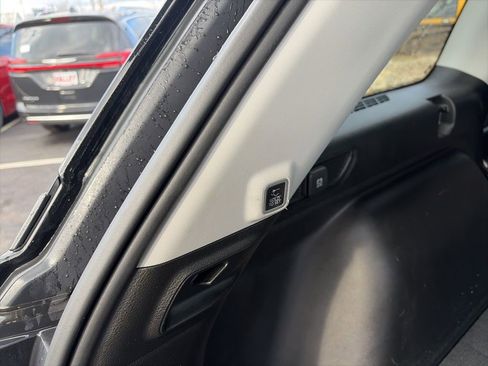 Used 2023 Jeep Grand Cherokee Limited image 8