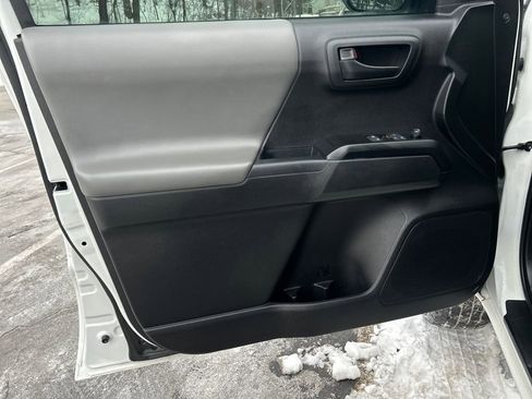 Certified 2023 Toyota Tacoma SR image 18