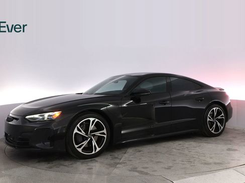Used 2022 Audi e-tron GT Prestige AWD/4WD image 18