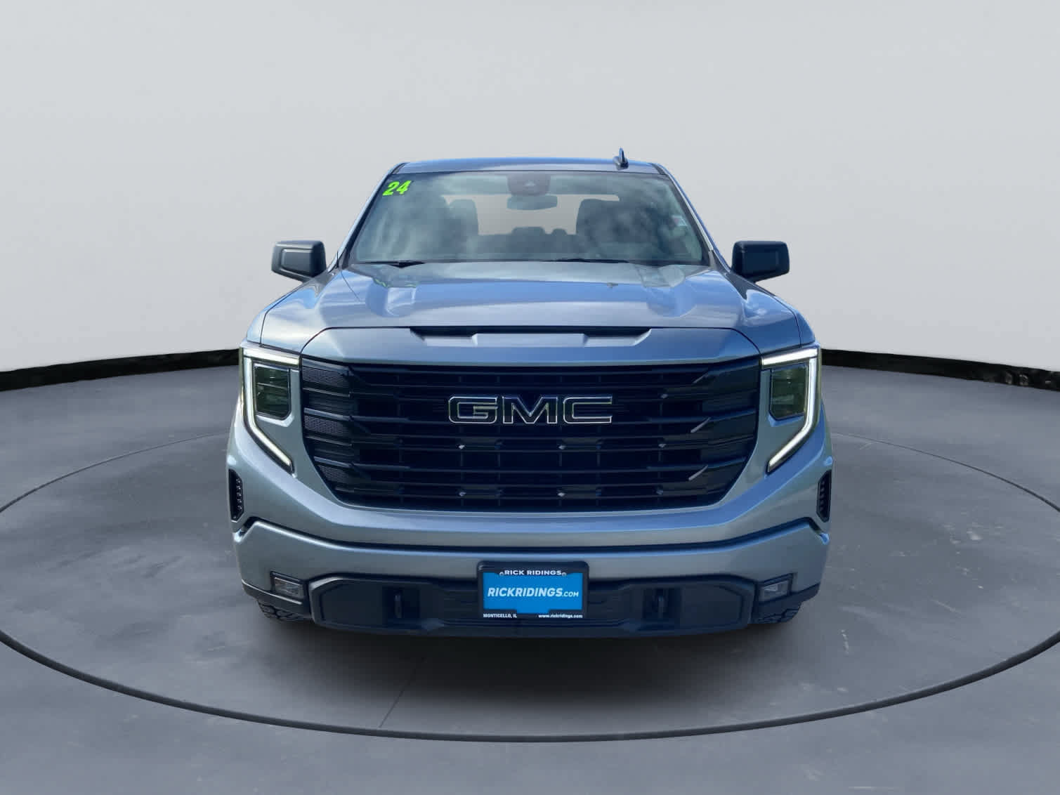 Used 2024 GMC Sierra 1500 Elevation AWD/4WD image 2