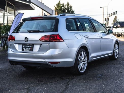 Used 2017 Volkswagen Golf SEL image 8