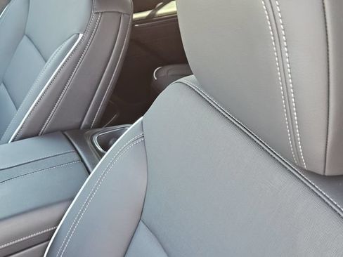 Used 2025 Buick Enclave Preferred FWD image 26