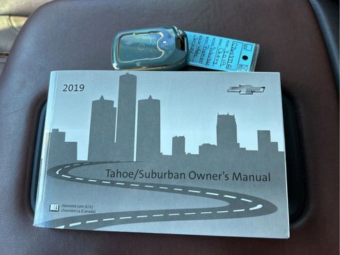 Used 2019 Chevrolet Suburban Premier image 19