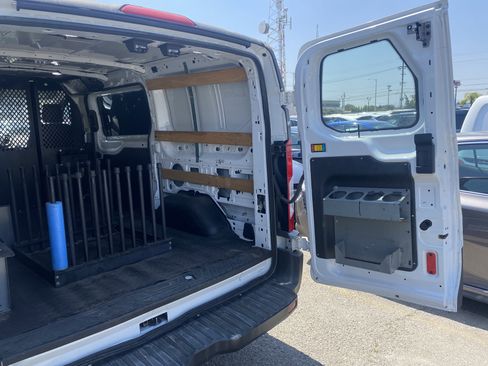 Used 2018 Ford Transit 250 130 Low Roof w/ Exterior Upgrade Package RWD image 16