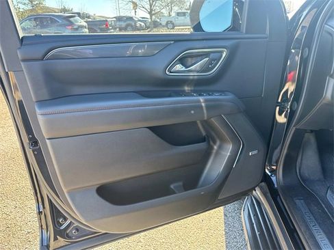 Used 2023 Chevrolet Suburban RST w/ Luxury Package image 23