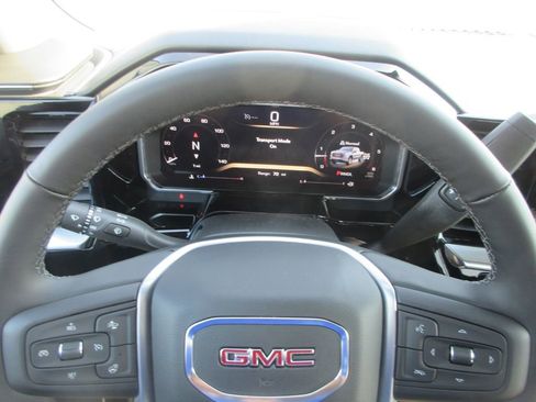 New 2026 GMC Sierra 1500 SLE image 17